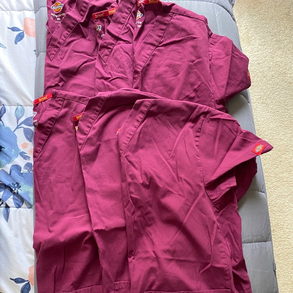 4* Sets of Dickies Scrubs Size XS